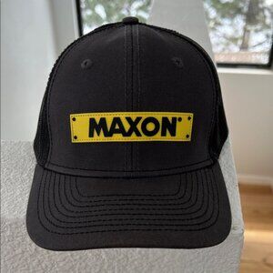 Maxon Black Hat